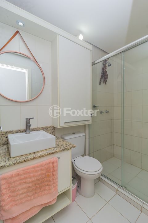 Image 8 - 880857