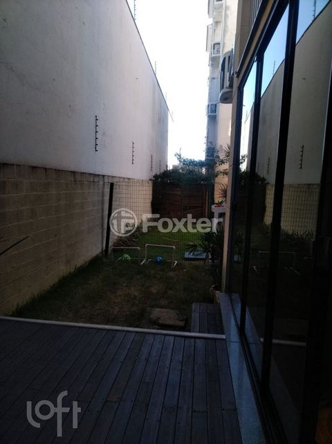 Image 1 - 880864