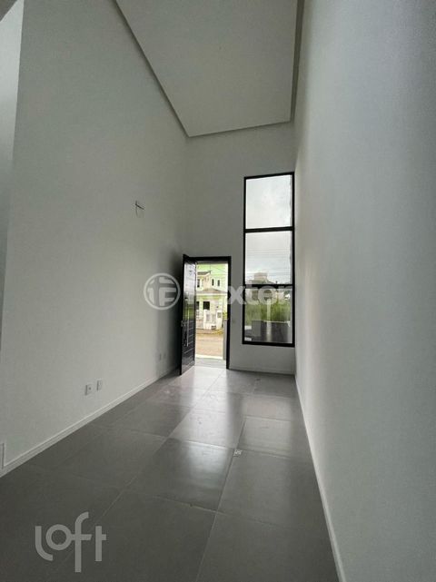 Image 4 - 880876
