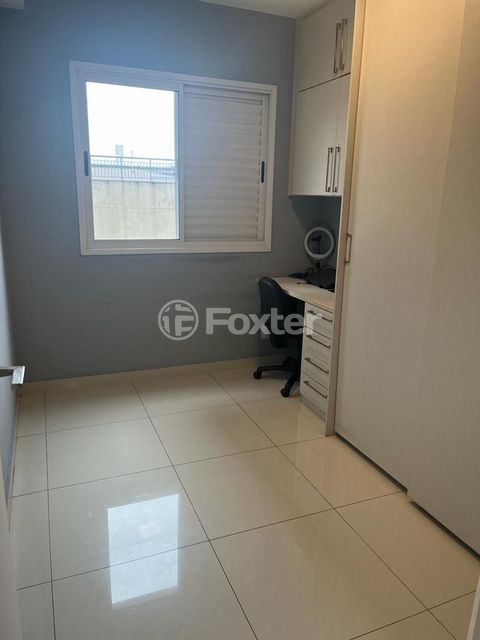 Image 7 - 880903