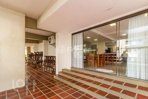 Image 8 - 880954