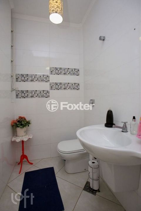 Image 7 - 880956
