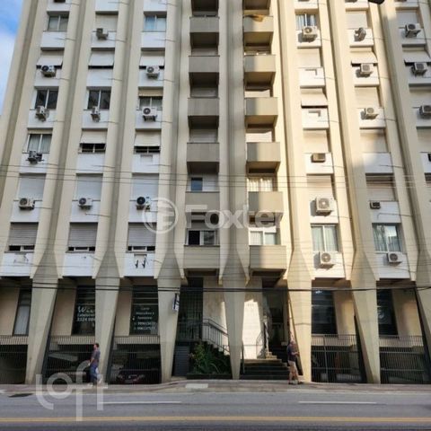 Image 17 - 880964
