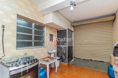 Image 8 - 880967