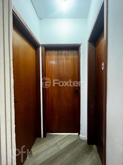 Image 7 - 880968