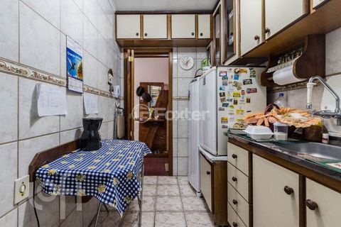Image 7 - 880969
