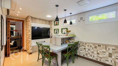 Image 19 - 880972