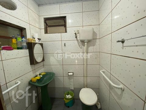 Image 6 - 880977