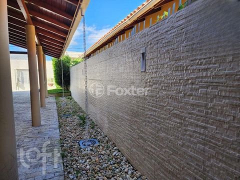 Image 9 - 880978