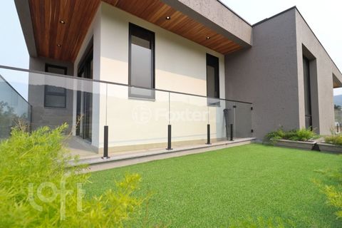 Image 9 - 880984