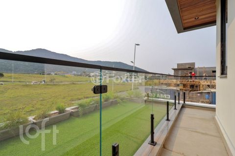 Image 7 - 880984