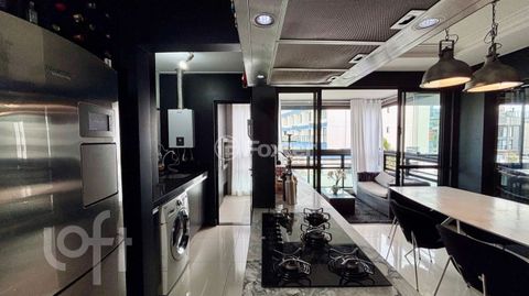Image 9 - 880985