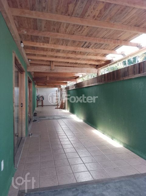 Image 6 - 880988