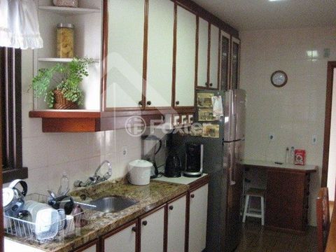 Image 10 - 880996