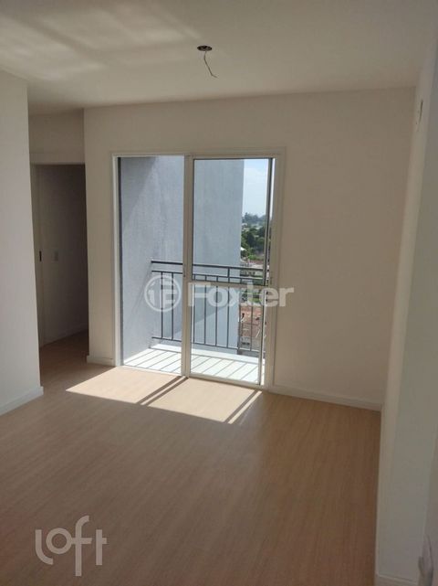 Image 7 - 881003