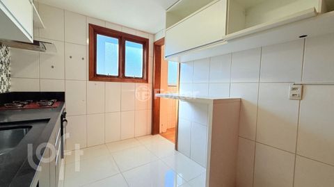 Image 11 - 881004