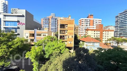 Image 7 - 881004