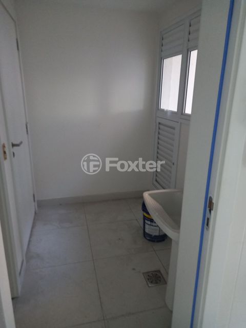 Image 7 - 881016