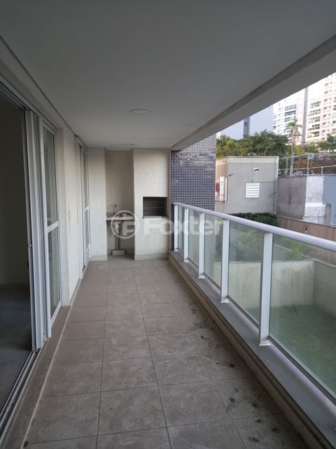 Image 8 - 881016