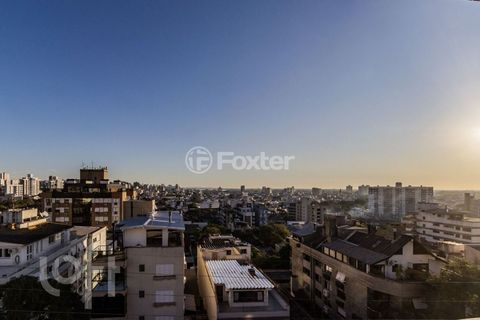 Image 4 - 881017