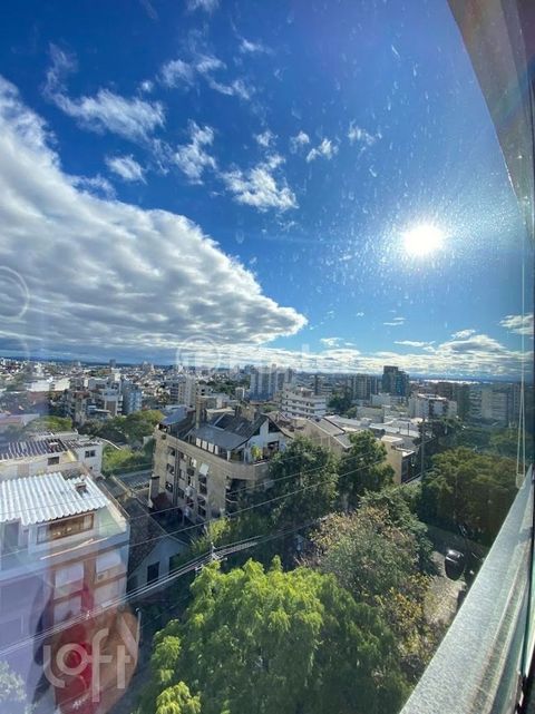 Image 17 - 881017
