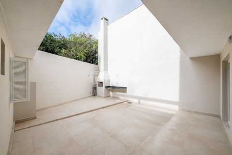 Image 4 - 881020
