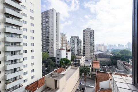 Image 8 - 881039