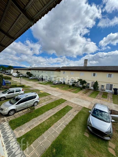 Image 3 - 881045