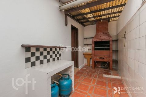 Image 19 - 881051