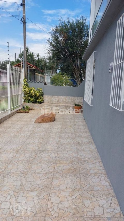 Image 1 - 881054