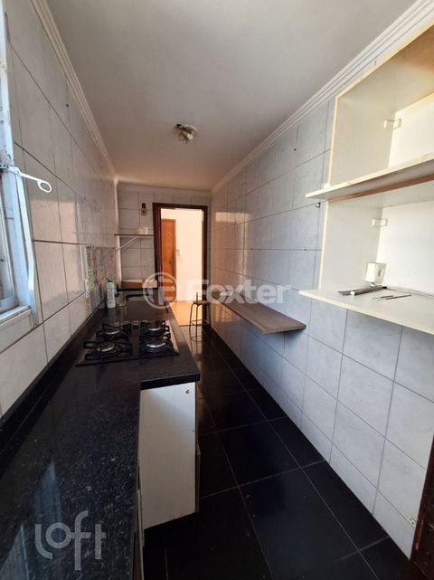 Image 8 - 881075