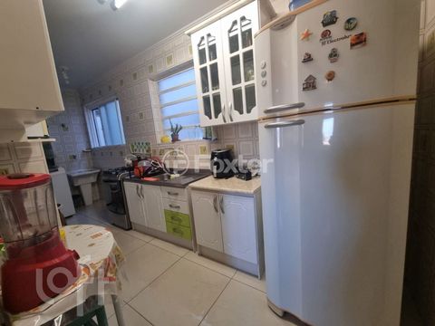 Image 3 - 881078