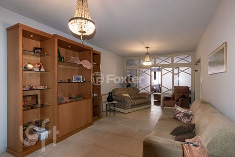 Image 1 - 881093