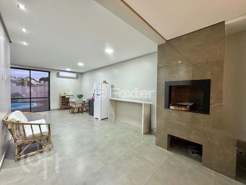 Image 7 - 881095
