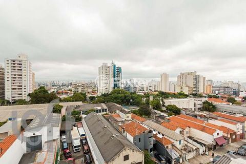 Image 15 - 881102