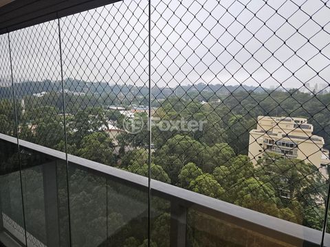 Image 7 - 881107