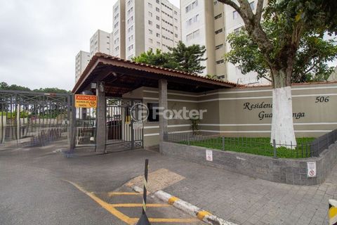 Image 11 - 881122