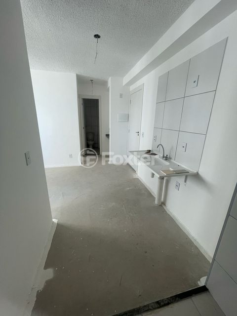 Image 7 - 881164