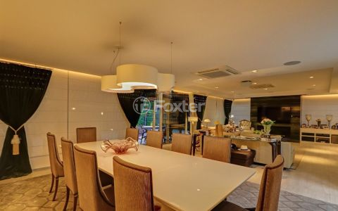 Image 7 - 881170