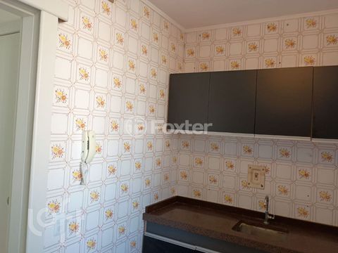 Image 4 - 881171