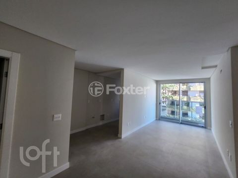Image 4 - 881177