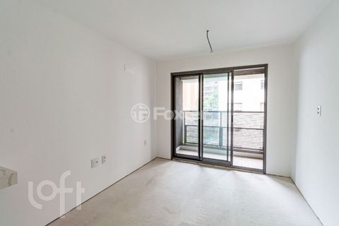Image 10 - 881183