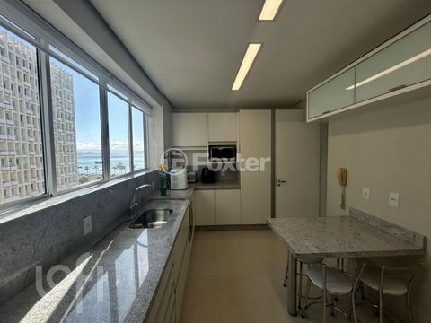 Image 7 - 881192
