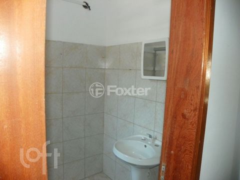Image 7 - 881195