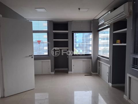 Image 7 - 881196