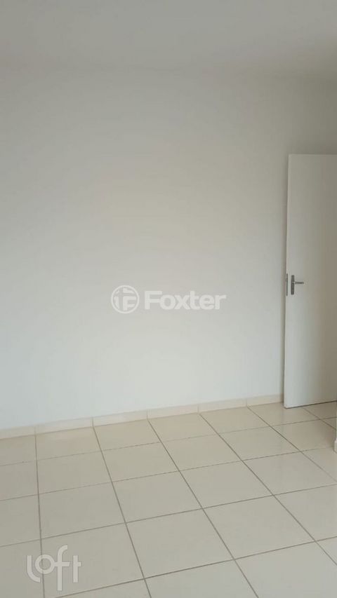 Image 7 - 881208