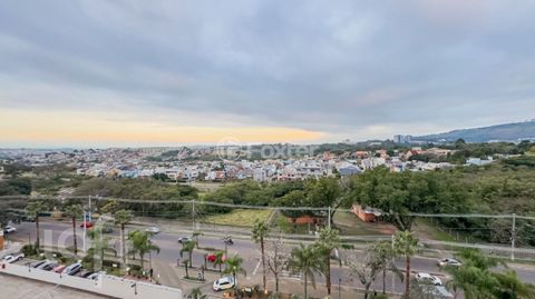 Image 3 - 881213