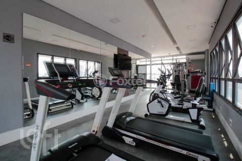 Image 17 - 881214