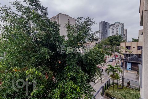 Image 13 - 881214