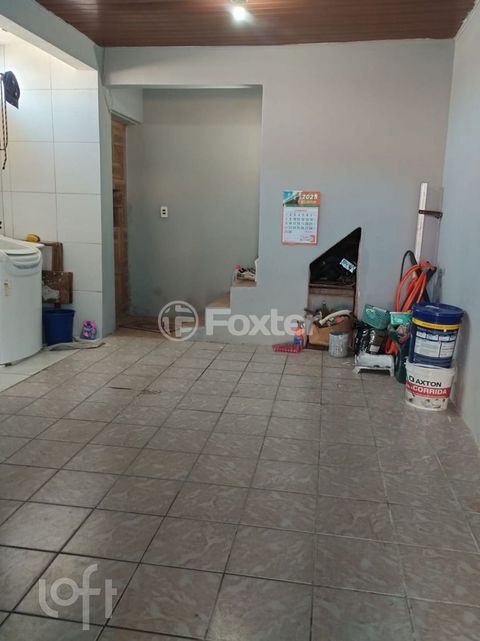 Image 7 - 881230